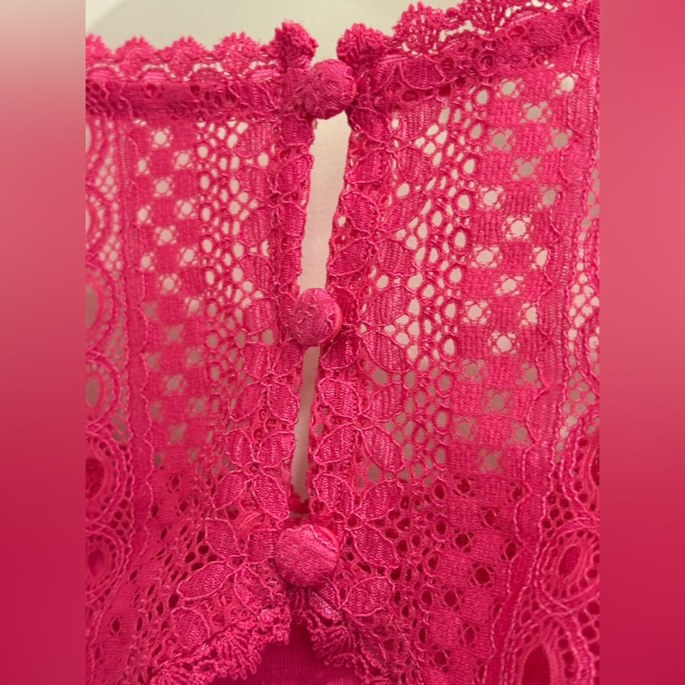 bebe Lace Crop Top – XS – Shocking Pink Fuchsia💖 - Picture 6 of 15